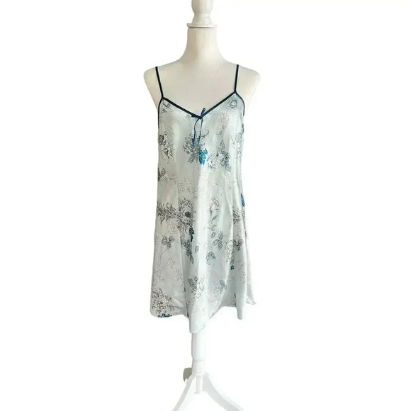 morgan Taylor nightgown blue floral size medium - Picture 1 of 6
